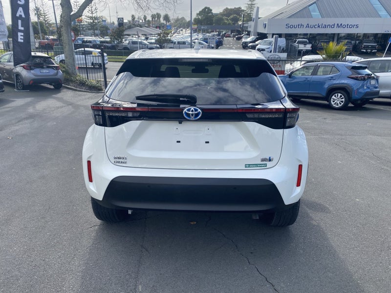 2022 Toyota Yaris Cross 1.5 Hybrid Z image 3