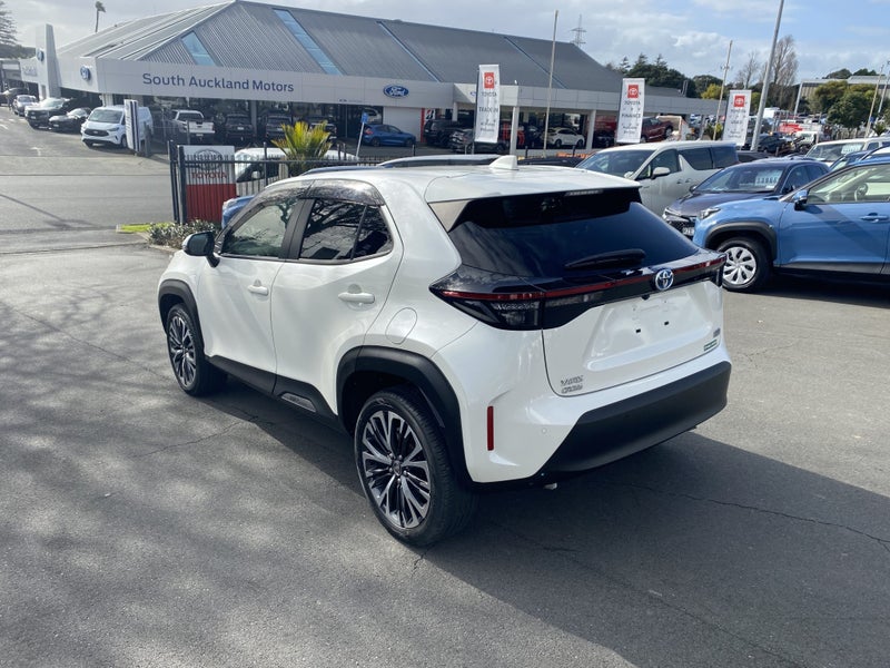 2022 Toyota Yaris Cross 1.5 Hybrid Z image 5