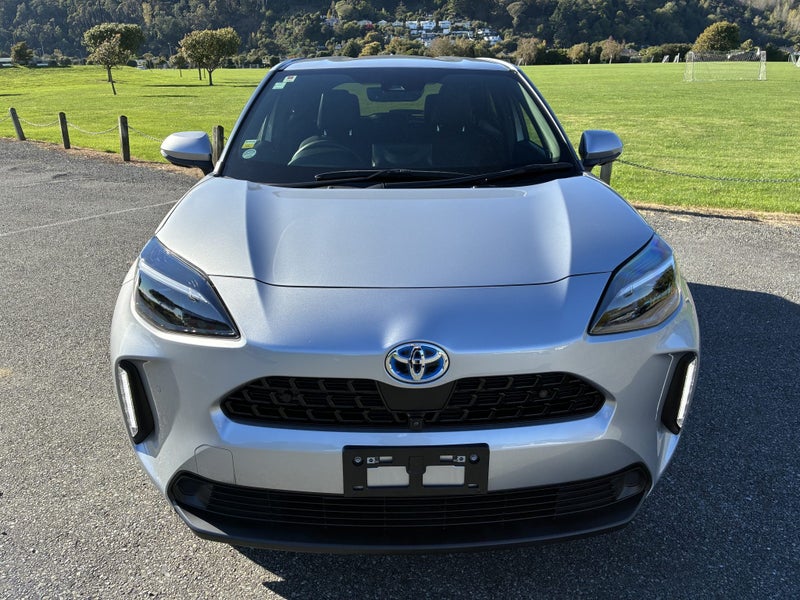 2022 Toyota Yaris Cross 1.5 Hybrid Z image 2