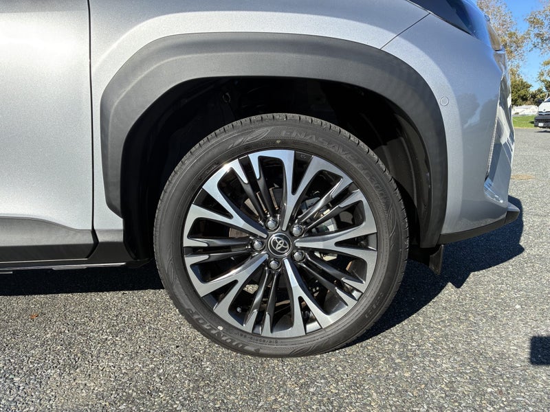 2022 Toyota Yaris Cross 1.5 Hybrid Z image 4