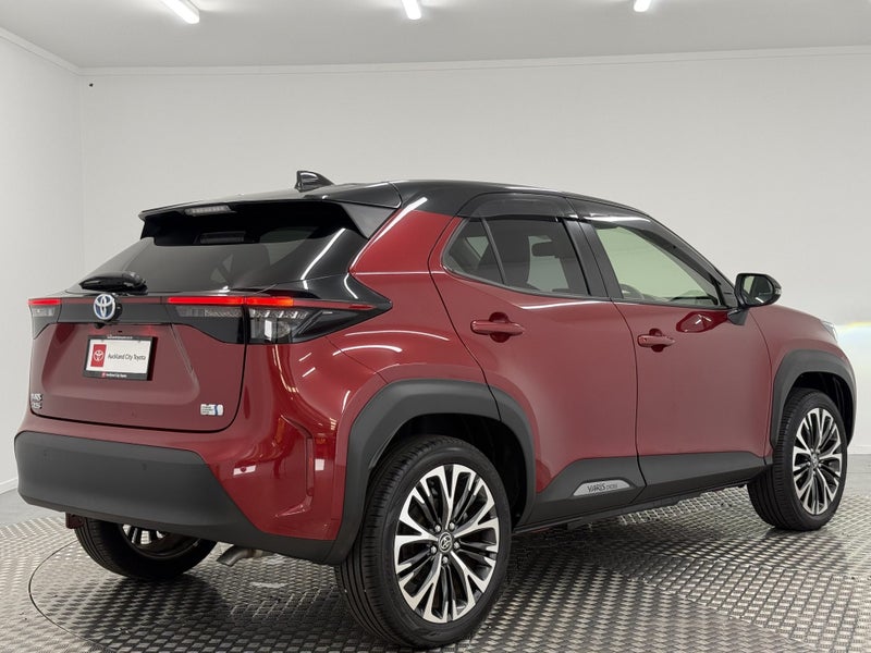 2022 Toyota Yaris Cross 1.5 Hybrid Z image 3