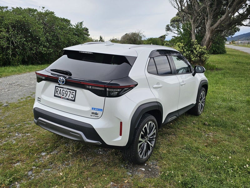 2022 Toyota Yaris Cross 1.5 Hybrid Z Adventure... image 4