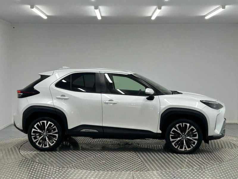 2022 Toyota Yaris Cross 1.5 Hybrid Z Adventure image 2