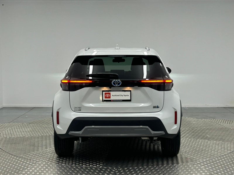 2022 Toyota Yaris Cross 1.5 Hybrid Z Adventure image 4