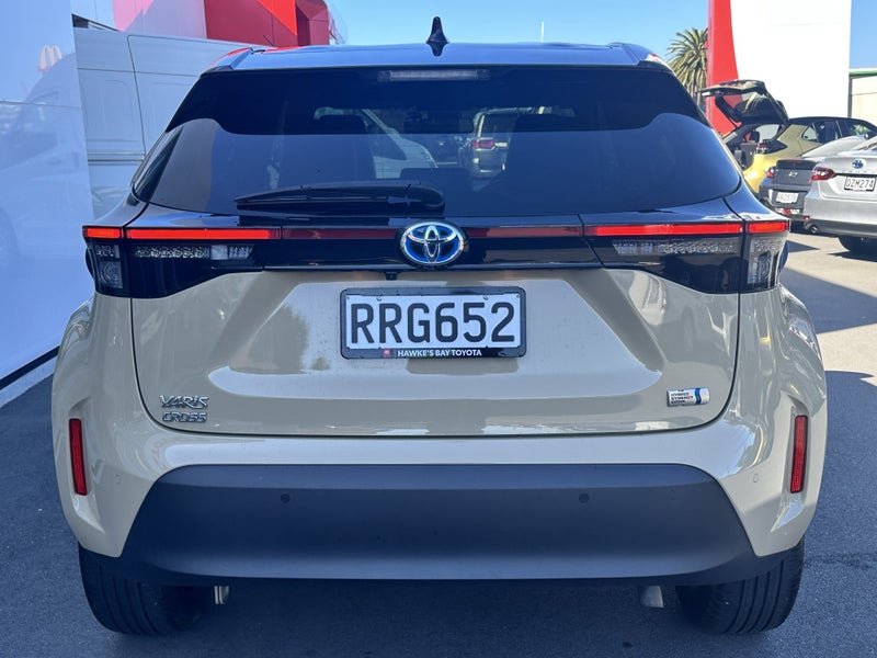 2022 Toyota Yaris Cross 1.5 Hybrid Z Auto image 4