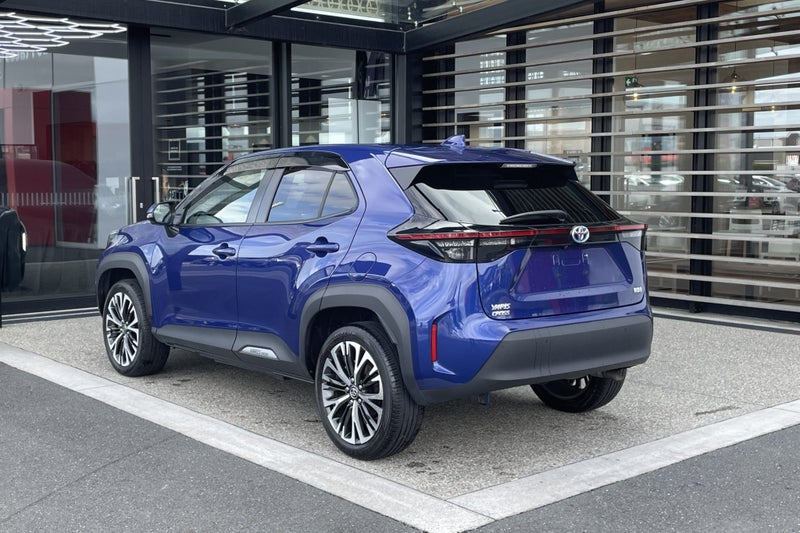 2022 Toyota Yaris Cross 1.5 Petrol Hybrid Z FWD... image 2