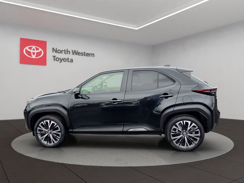 2022 Toyota Yaris Cross Cross 1.5 Hybrid Z 5 Dr... image 4