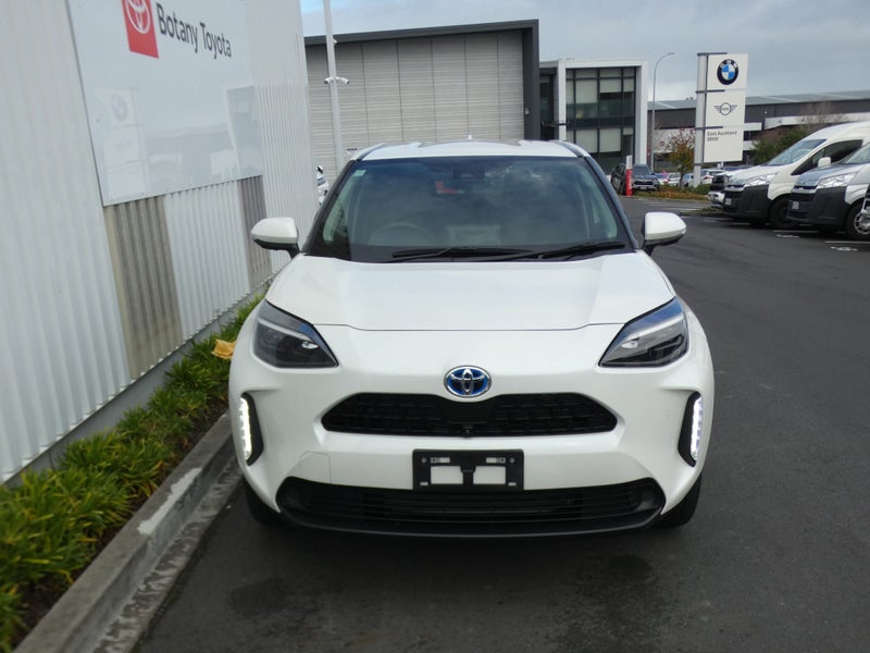 2022 Toyota Yaris Cross Cross 1.5 Hybrid Z 5 Dr... image 3