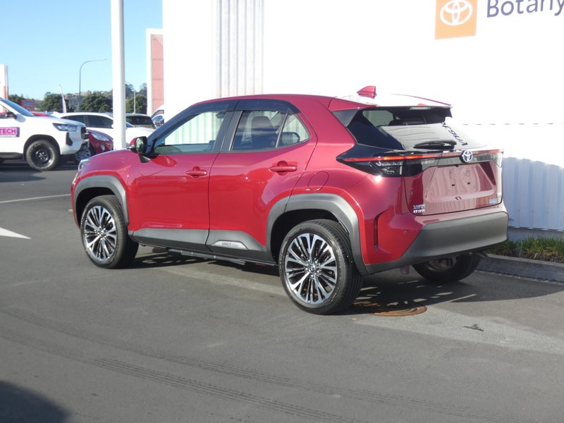 2022 Toyota Yaris Cross Cross 1.5 Hybrid Z 5 Dr... image 5