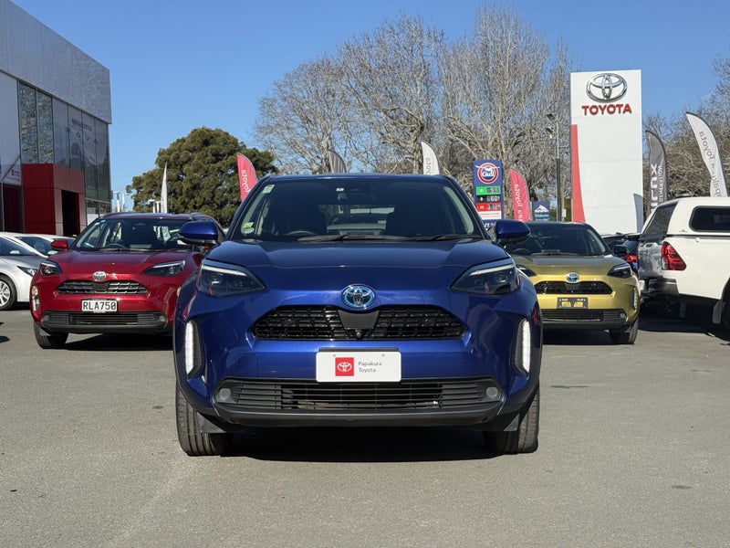 2022 Toyota Yaris Cross Cross 1.5 Hybrid Z 5 Dr... image 3