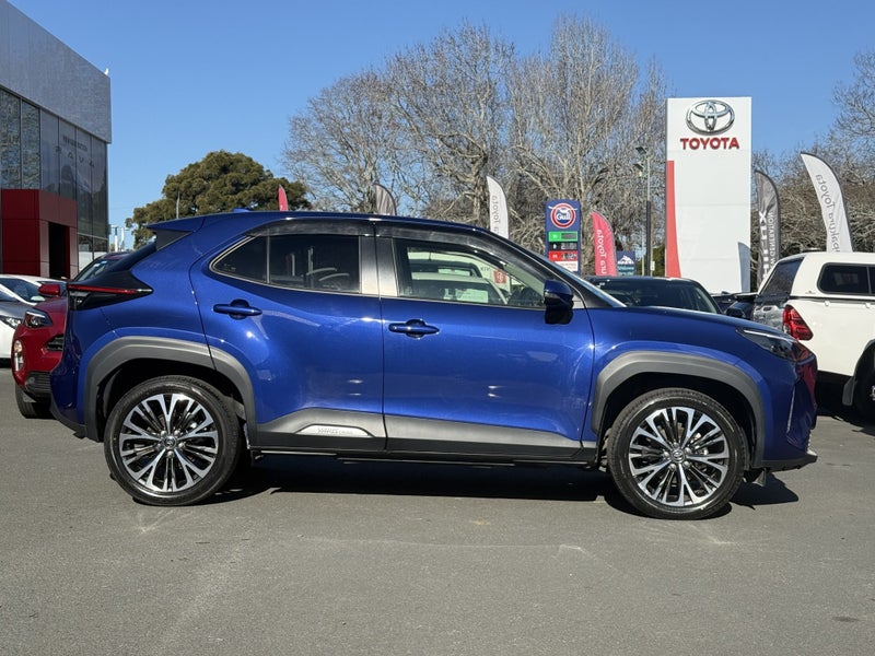 2022 Toyota Yaris Cross Cross 1.5 Hybrid Z 5 Dr... image 5