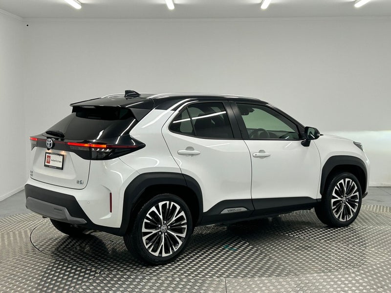 2022 Toyota Yaris Cross Cross 1.5 Hybrid Z Adve... image 3
