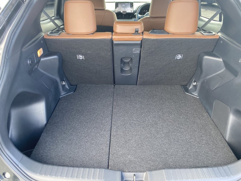 2022 Toyota Yaris Cross Cross 1.5 Hybrid Z Adve... image 4