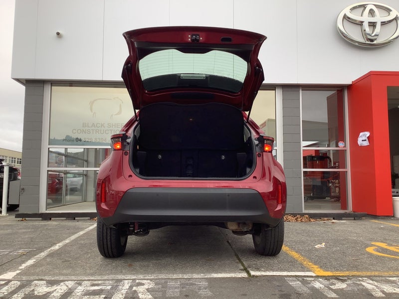 2022 Toyota Yaris Cross GX 1.5 Petrol SUV image 5