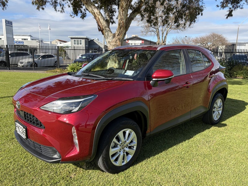 2022 Toyota Yaris Cross GX 1.5P CVT Automatic SUV image 3