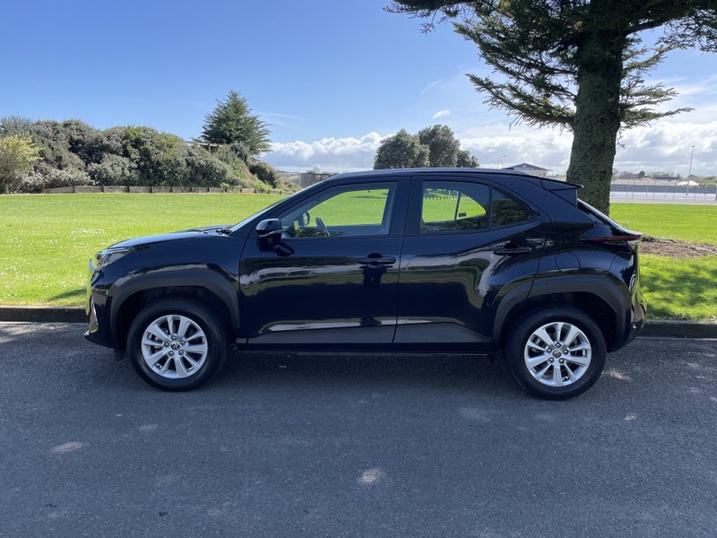 2022 Toyota Yaris Cross GX 1.5P CVT FWD Automat... image 2