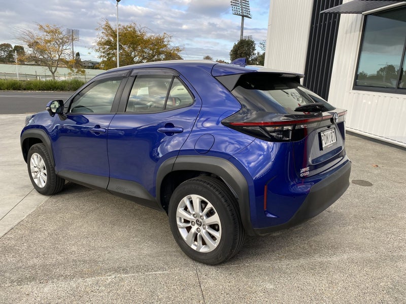 2022 Toyota Yaris Cross GX 1.5P CVT FWD SUV image 3