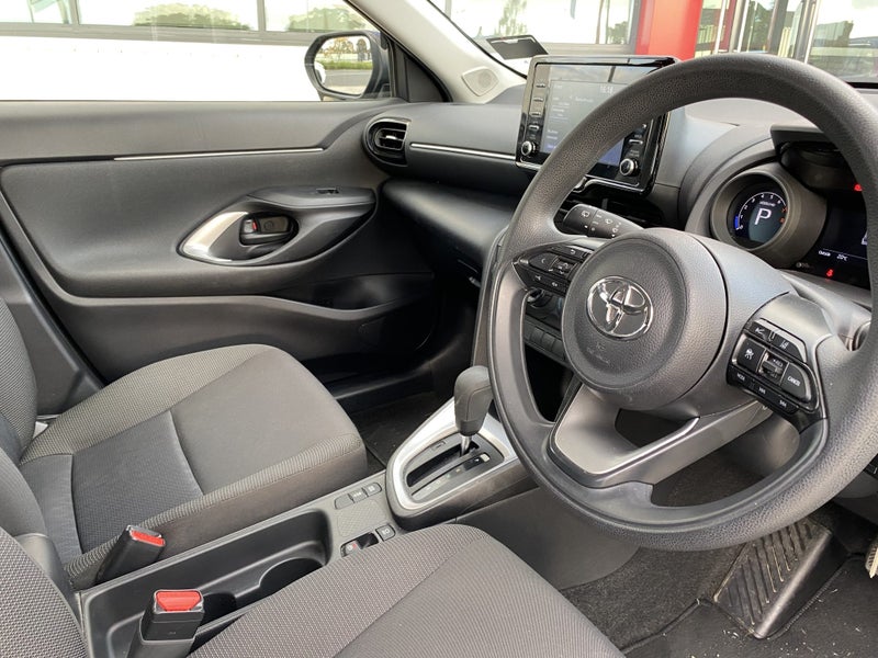 2022 Toyota Yaris Cross GX 1.5P CVT FWD SUV image 5
