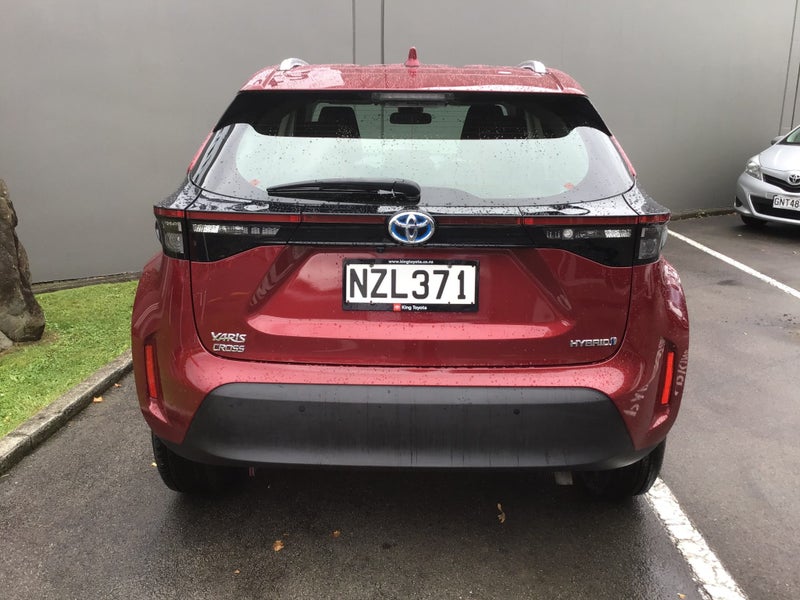 2022 Toyota Yaris Cross GX 1.5P HYBRID SUV image 3