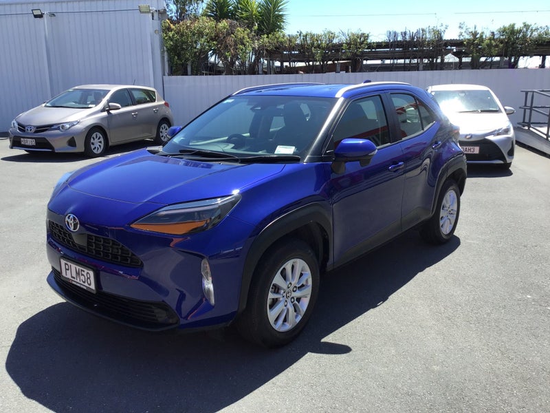2022 Toyota Yaris Cross GX 1.5P Petrol FWD SUV image 3