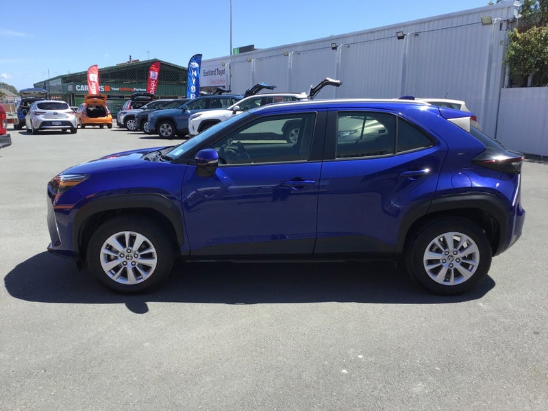 2022 Toyota Yaris Cross GX 1.5P Petrol FWD SUV image 5