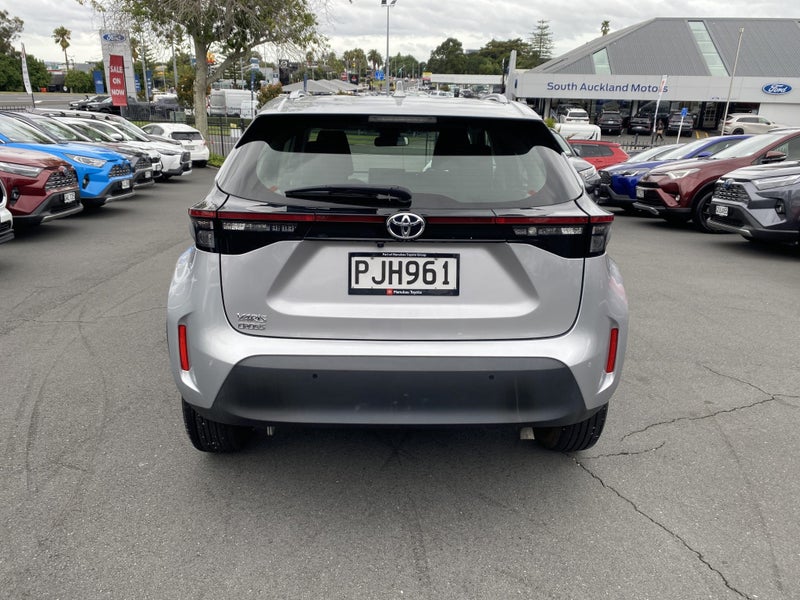 2022 Toyota Yaris Cross GX 1.5P SUV image 3