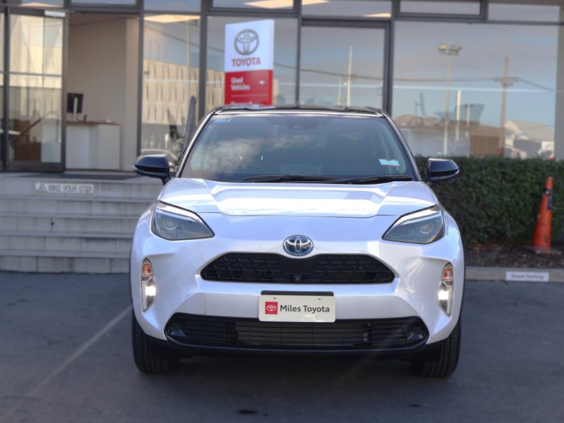 2022 Toyota Yaris Cross Hybrid G, Push Start image 2