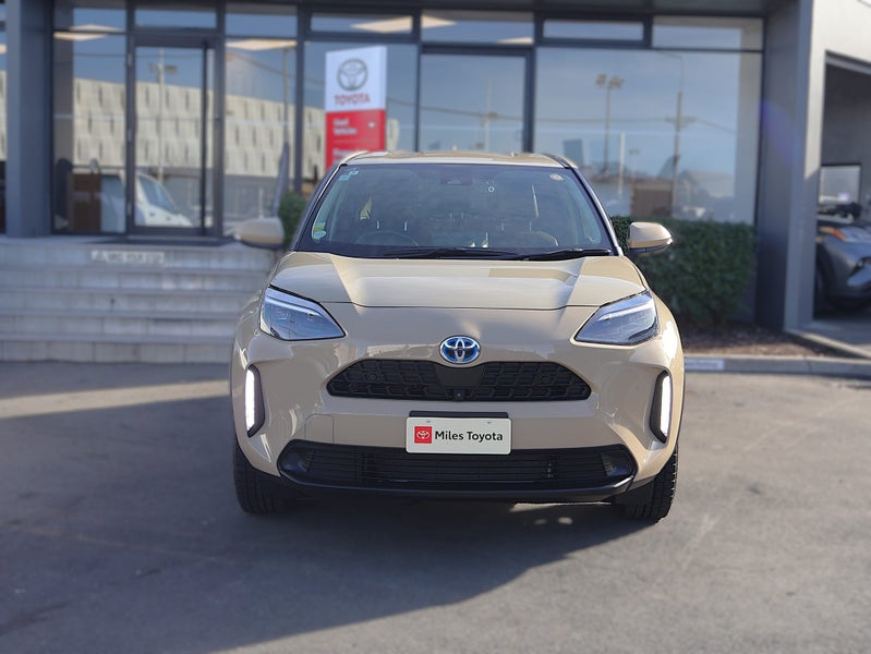 2022 Toyota Yaris Cross Hybrid Z, Leather, Push... image 2