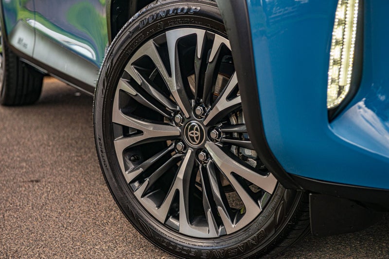 2022 Toyota Yaris Cross Limited 1.5P HV image 3