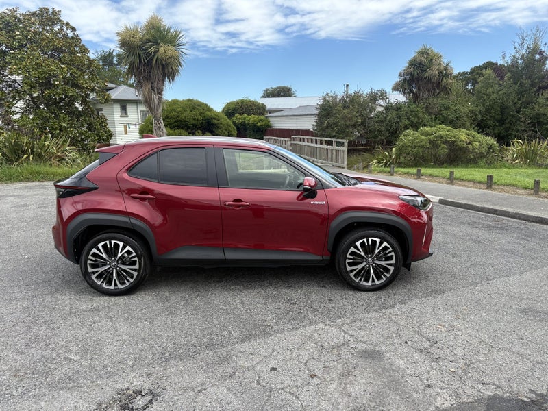 2022 Toyota Yaris Cross Limited 1.5P HV ECVT FW... image 3