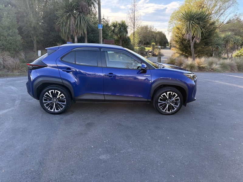 2022 Toyota Yaris Cross Limited 1.5P HV ECVT FW... image 3