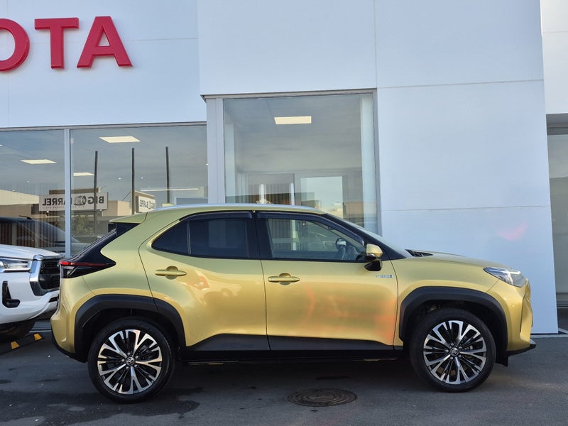 2022 Toyota Yaris Cross Limited 1.5P HYBRID image 2