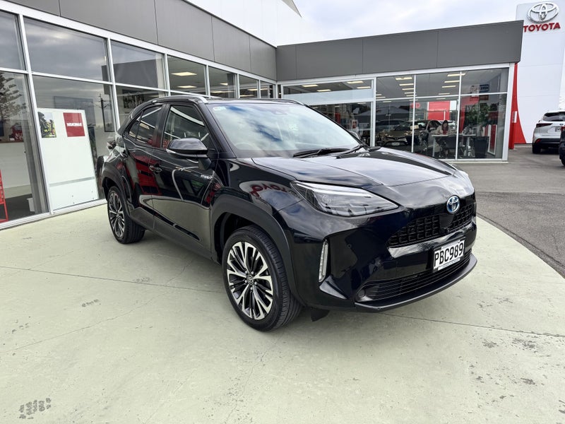 2022 Toyota Yaris Cross Limited 1.5P Hybrid FWD... image 3