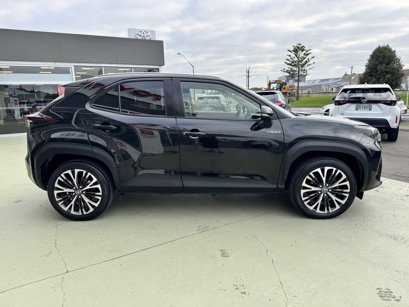 2022 Toyota Yaris Cross Limited 1.5P Hybrid FWD... image 5