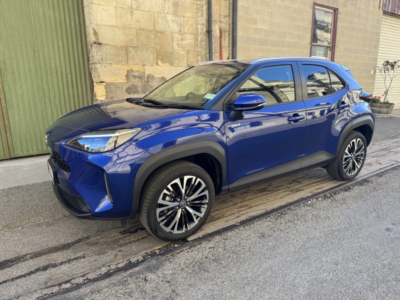 2022 Toyota Yaris Cross Limited image 3