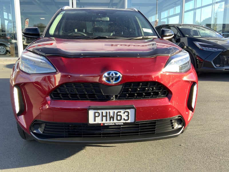 2022 Toyota Yaris Cross Limited - One private o... image 2
