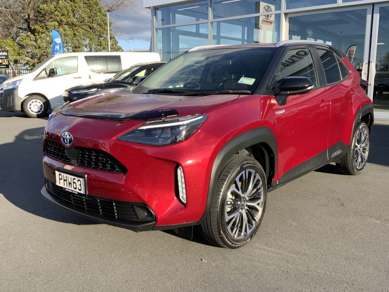 2022 Toyota Yaris Cross Limited - One private o... image 3