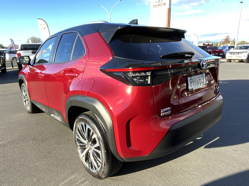2022 Toyota Yaris Cross Limited - One private o... image 5