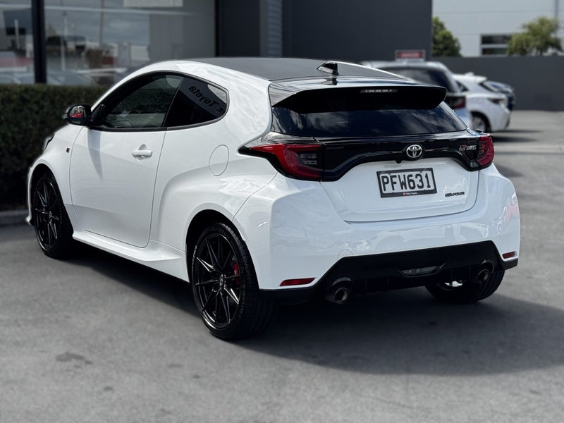 2022 Toyota Yaris GR 1.6LPT 6MT AWD HB/3D/4S image 5
