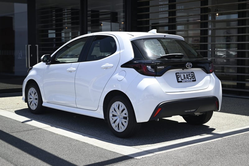 2022 Toyota Yaris GX 1.5 Petrol CVT FWD Hatchback image 2