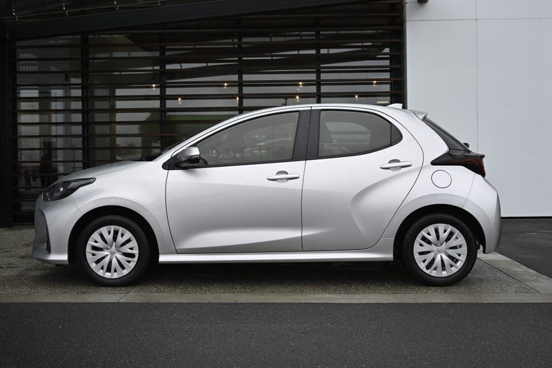 2022 Toyota Yaris GX 1.5 Petrol FWD Hatchback image 3