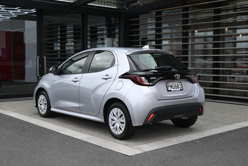 2022 Toyota Yaris GX 1.5 Petrol FWD Hatchback image 2