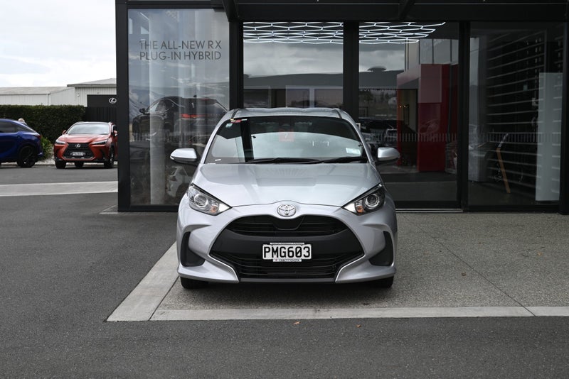 2022 Toyota Yaris GX 1.5 Petrol FWD Hatchback image 5