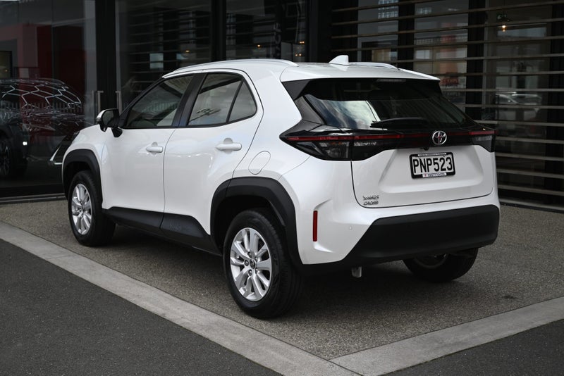 2022 Toyota Yaris GX 1.5 Petrol FWD SUV image 2