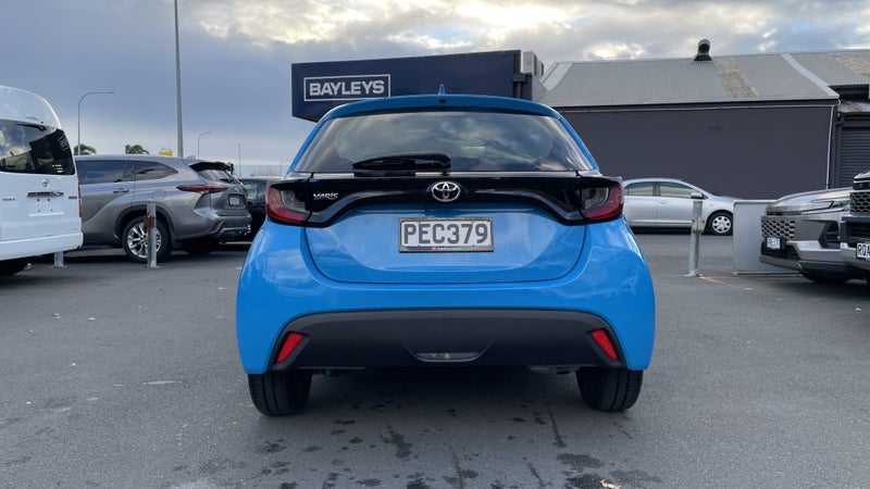 2022 Toyota Yaris GX 1.5L image 4