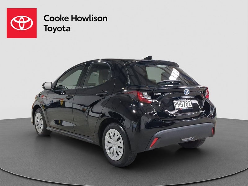 2022 Toyota Yaris GX 1.5L Hybrid image 5