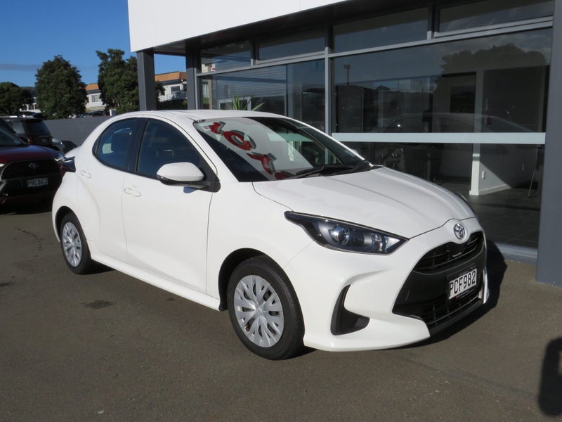 2022 Toyota Yaris GX 1.5P image 2