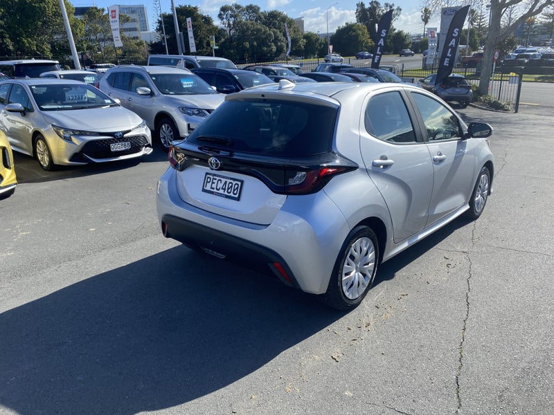 2022 Toyota Yaris GX 1.5P image 2