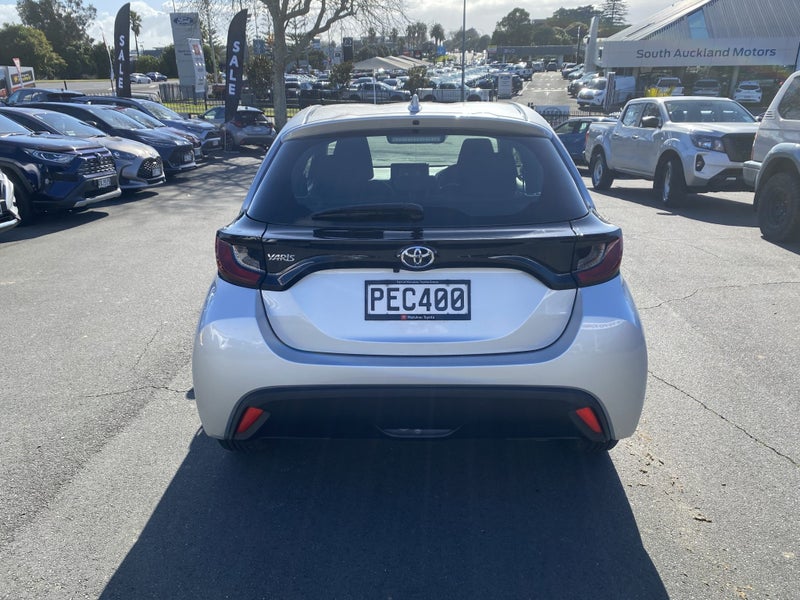2022 Toyota Yaris GX 1.5P image 3