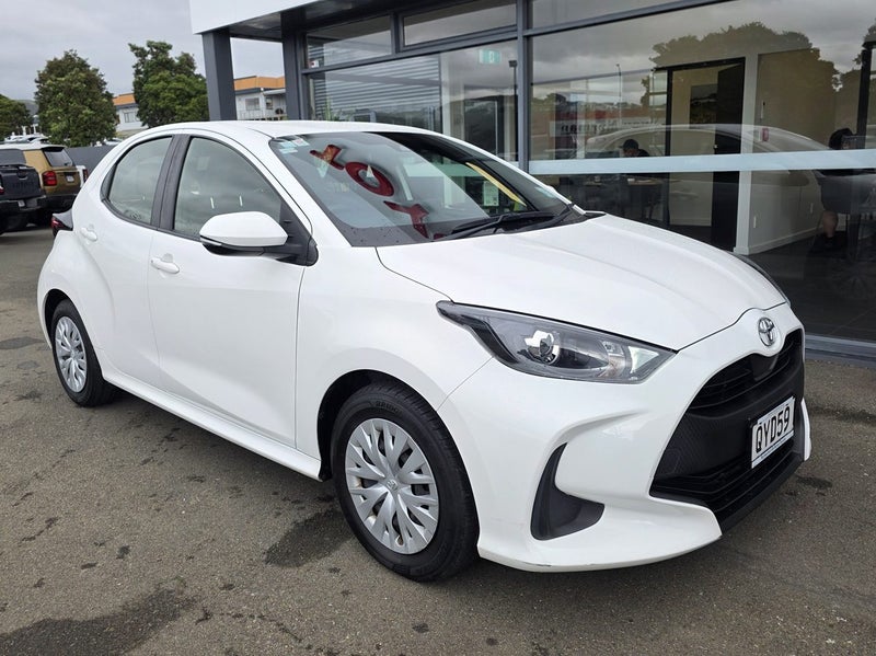 2022 Toyota Yaris GX 1.5P image 2